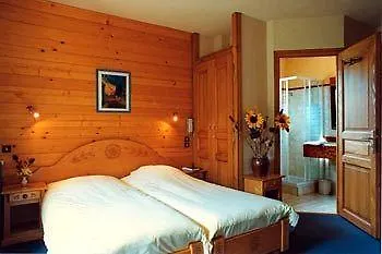 Le Hotel 3*